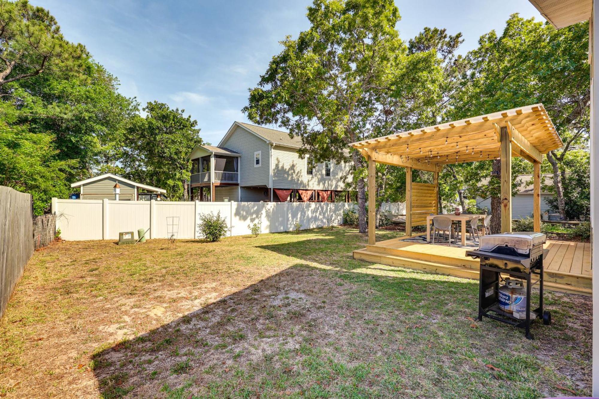 Oak Island Cottage Minutes To Long Beach! Exteriör bild