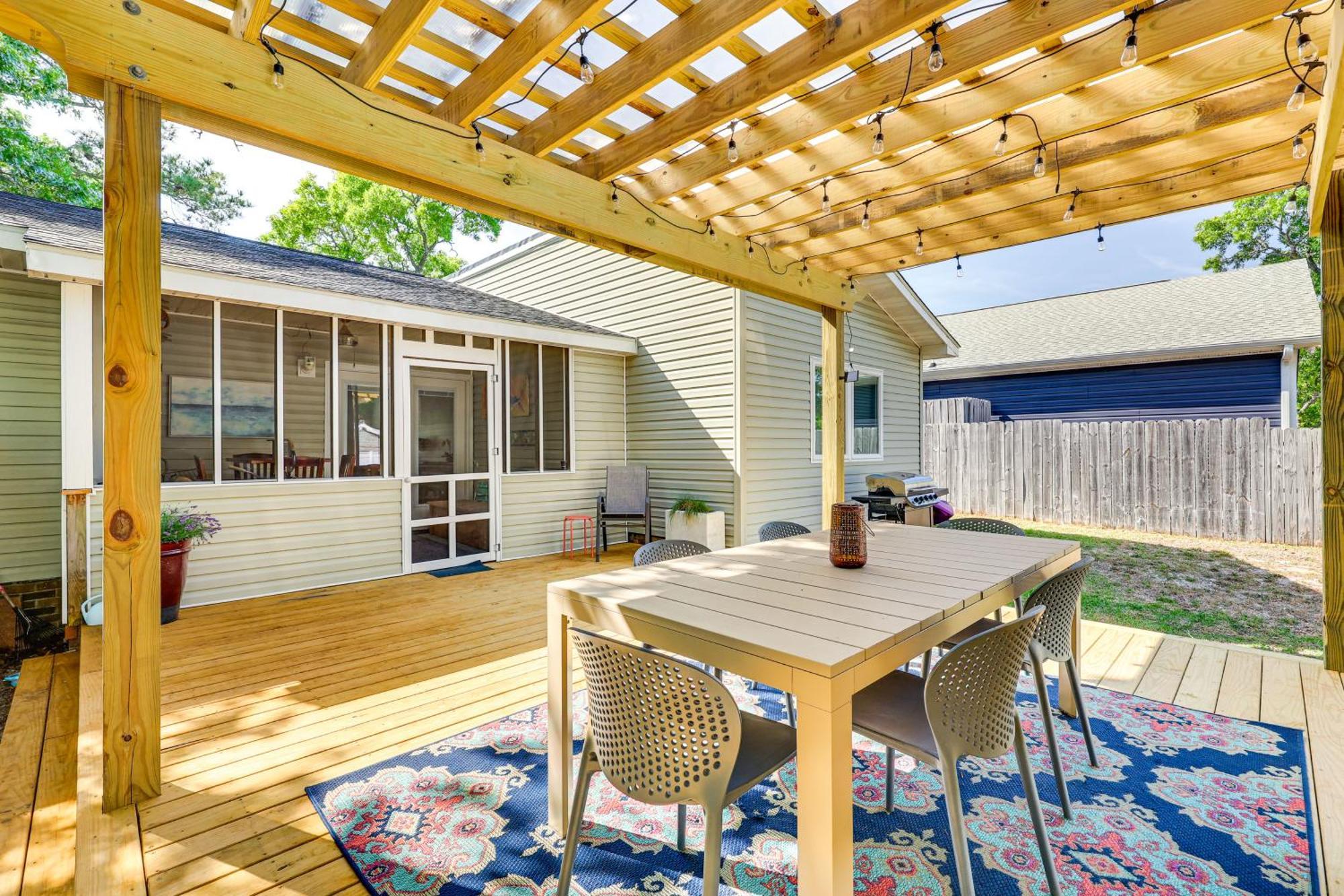 Oak Island Cottage Minutes To Long Beach! Exteriör bild